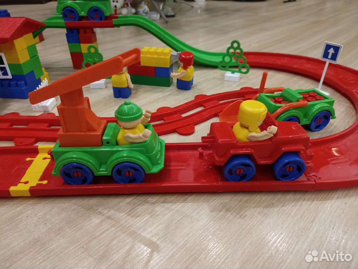 Конструктор Bauer стройка 300 элементов