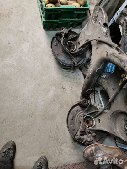 Рычачи задание в сборе на Vito 639