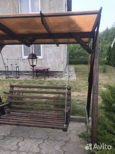Садовые качели из дерева
