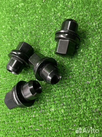 Гайки колесные Land Rover Range Rover