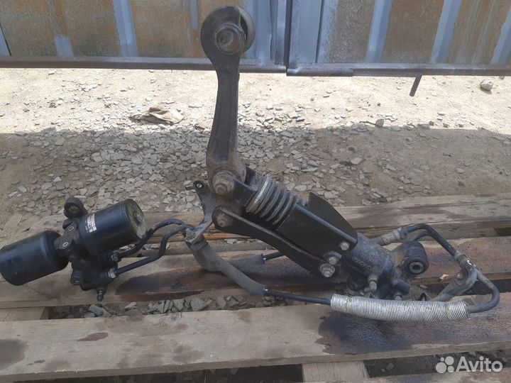 Насос гидравлический активной подвески Toyota Land