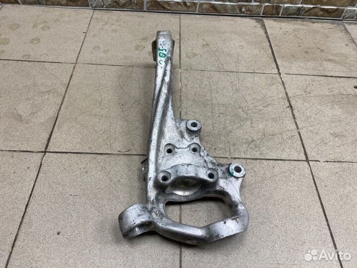 Цапфа/кулак поворотный передний правый Mercedes-Be