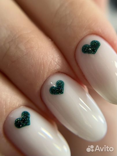 Начинающий мастер маникюра