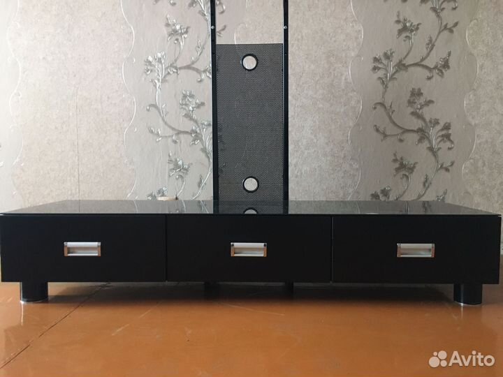 Тумба под телевизор