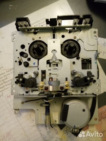 Магнитола и лентопротяжный механизм