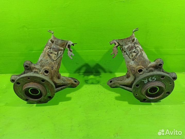 Кулак поворотный Citroen Xsara Picasso TU5JP4 2006