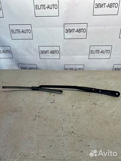 Поводок дворника правый Bmw 5 G30 2.0 2021