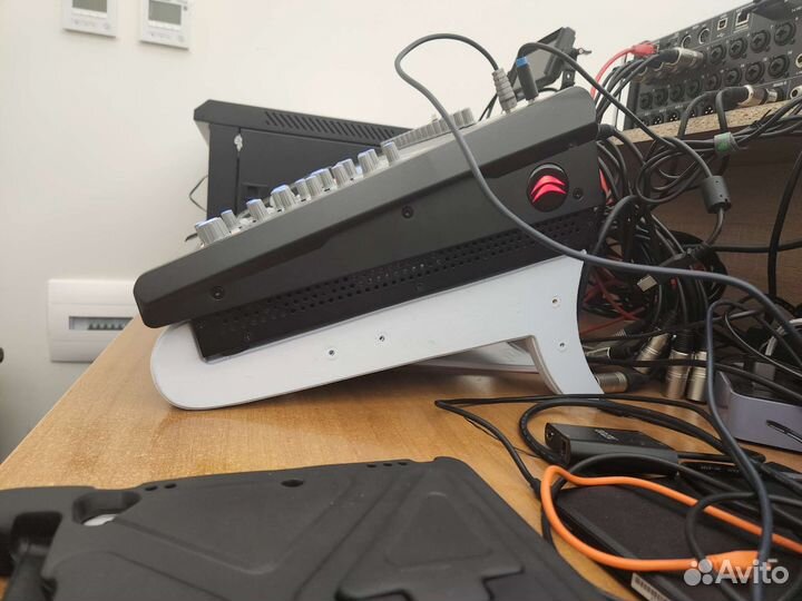 Цифровой микшер Ashly digiMIX 24 канальный