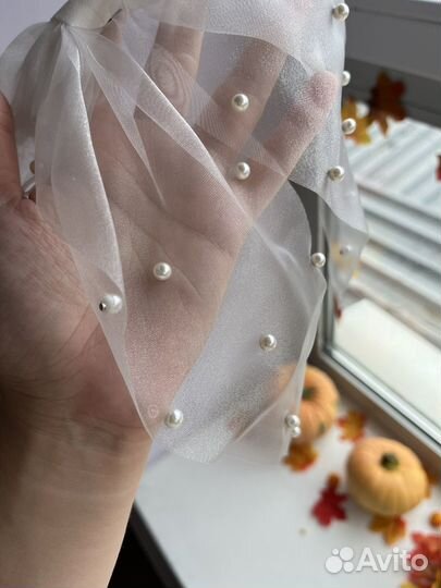 Бант с бусинами на 1 сентября