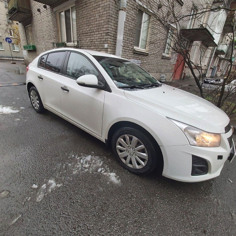 Chevrolet Cruze: фото владельца