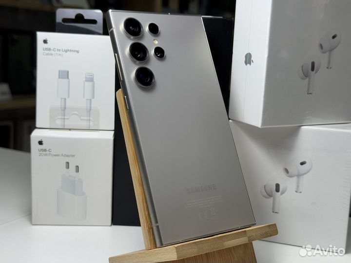 Samsung Galaxy S24 Ultra, 12/256 ГБ