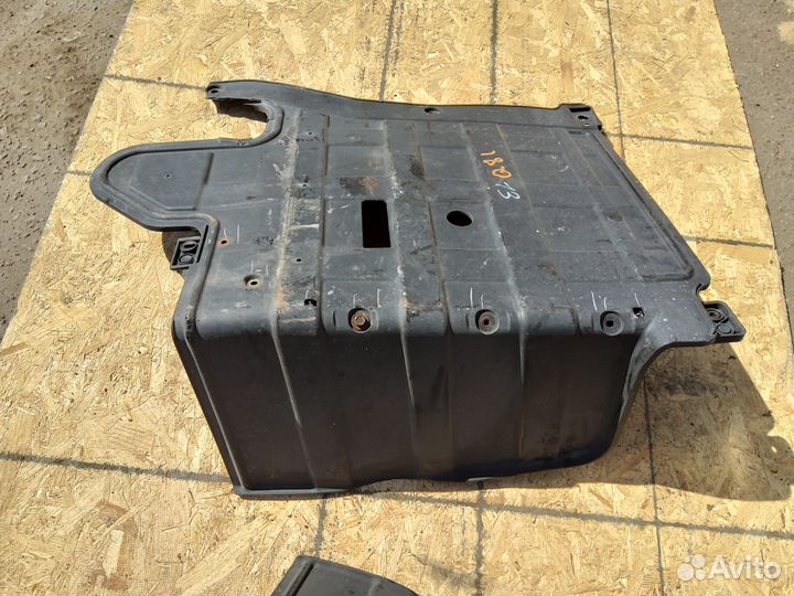 Пыльник двигателя боковой Kia Optima III