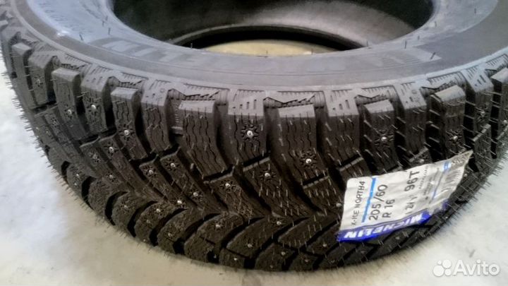 Michelin X-Ice North 4 235/50 R17 100T