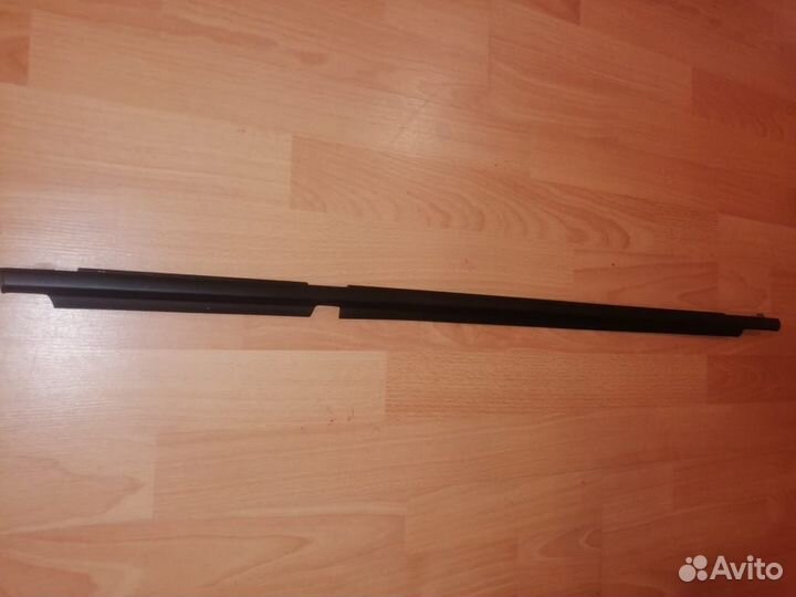 Молдинг стекла задний левый Rav4 7574042031