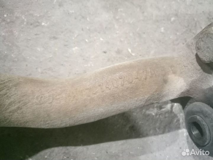 Рычаг подвески Volkswagen Transporter Caravelle Т4