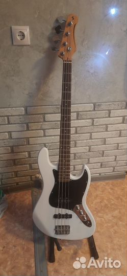 Бас гитара Stagg