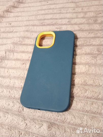 Чехол на iPhone 12