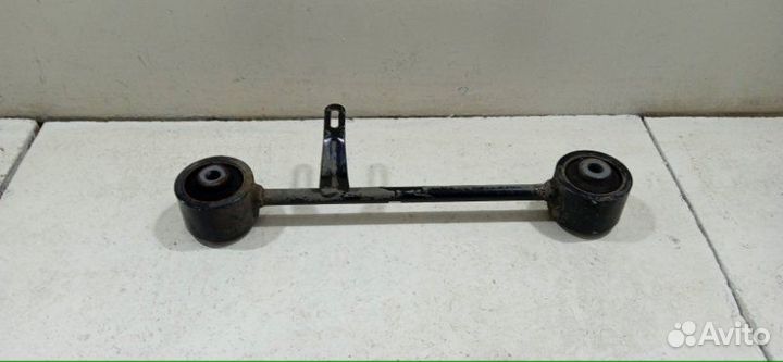 Тяга продольная задняя правая Toyota Land Cruiser