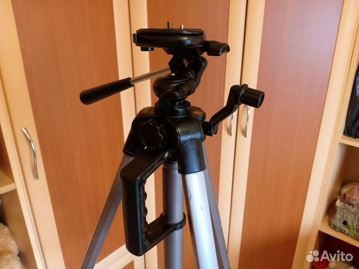 Штатив для фотоаппарата профессиональный