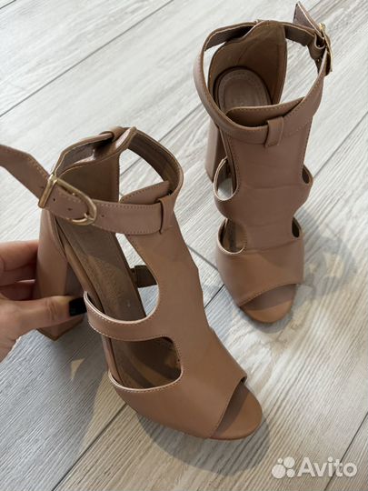 Босоножки женские 36 размер