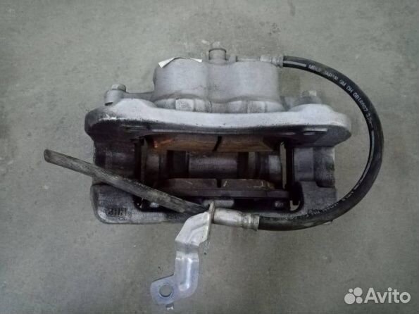 Суппорт передний Hyundai Santa Fe 4