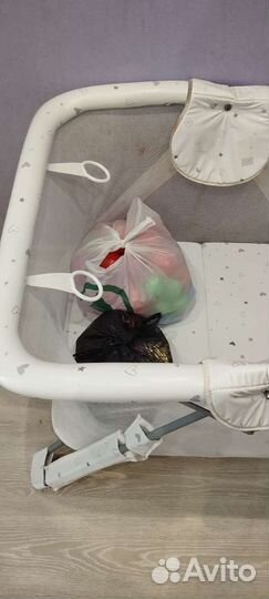 Манеж детский и шарики пластиковые