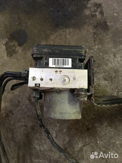 Блок ABS (насос) (Hyundai Solaris)