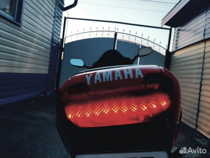 Yamaha yzf1000r thunderace