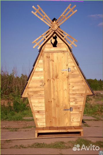 Уличный туалет деревянный
