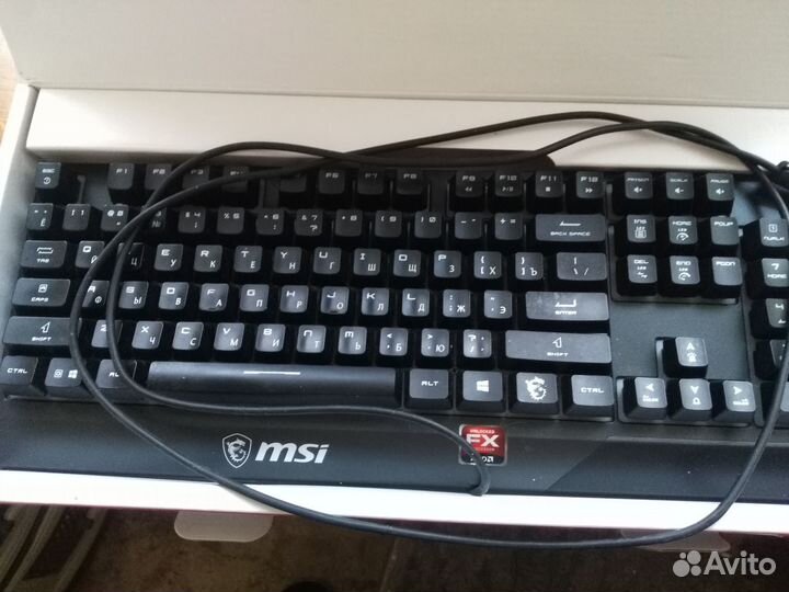 MSI Vigor игровая клавиатура