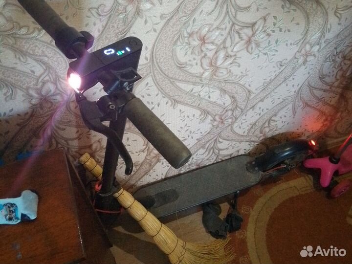 Электросамокат xiaomi m365 pro