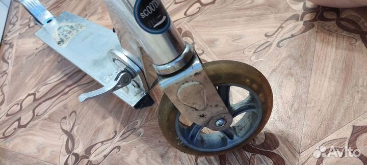 Самокат и скейт