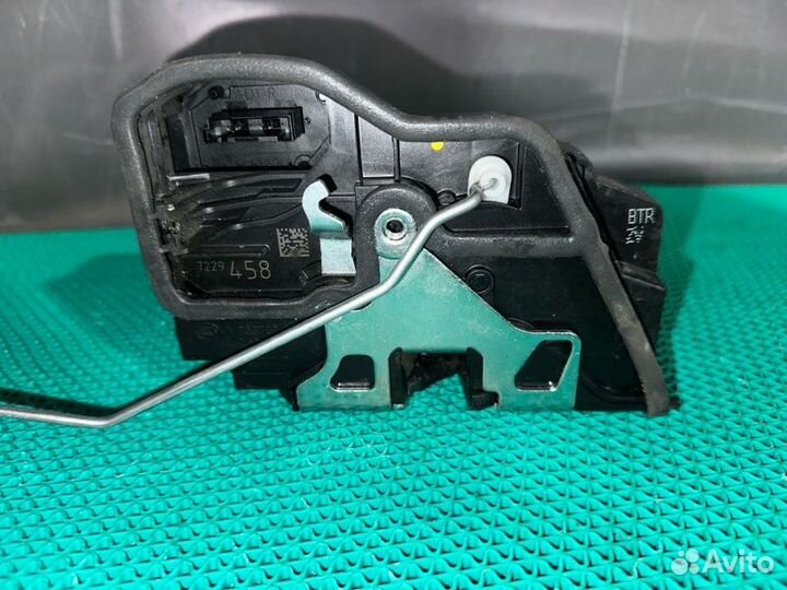 Замок боковой двери передний правый Bmw 5-Series