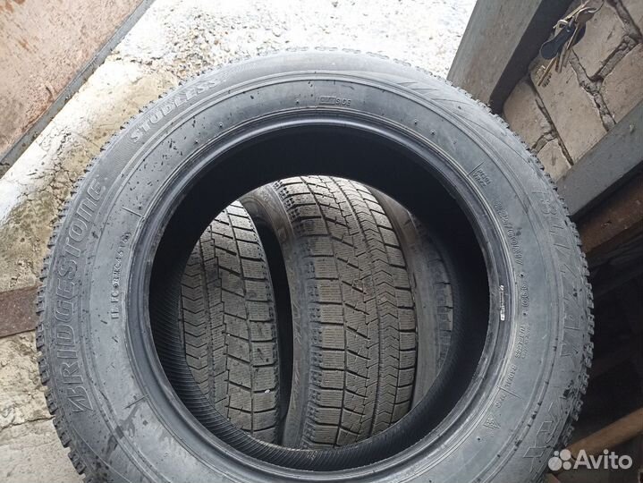 Bridgestone Blizzak VRX 225/60 R17