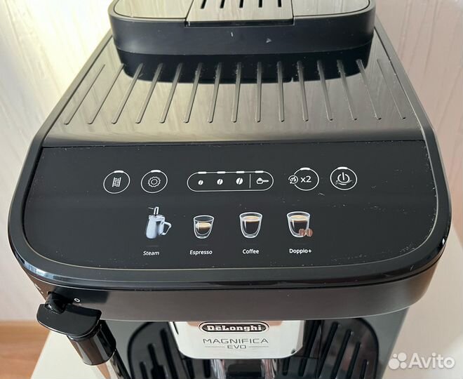 Автоматическая кофемашина DeLonghi 290.22 B