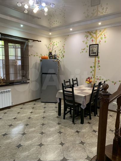 Дом 200 м² на участке 3 сот.