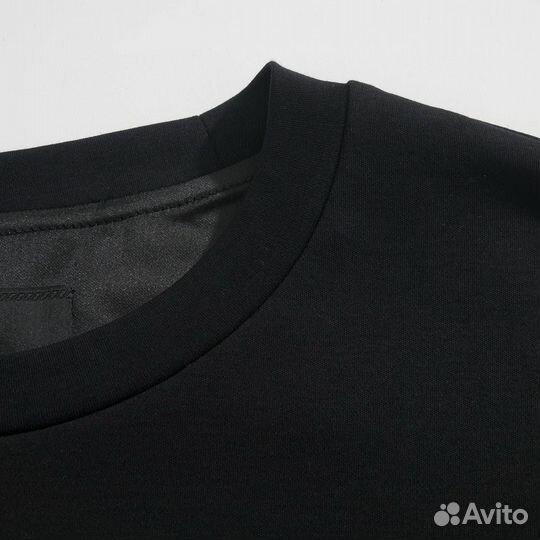 Футболка prada