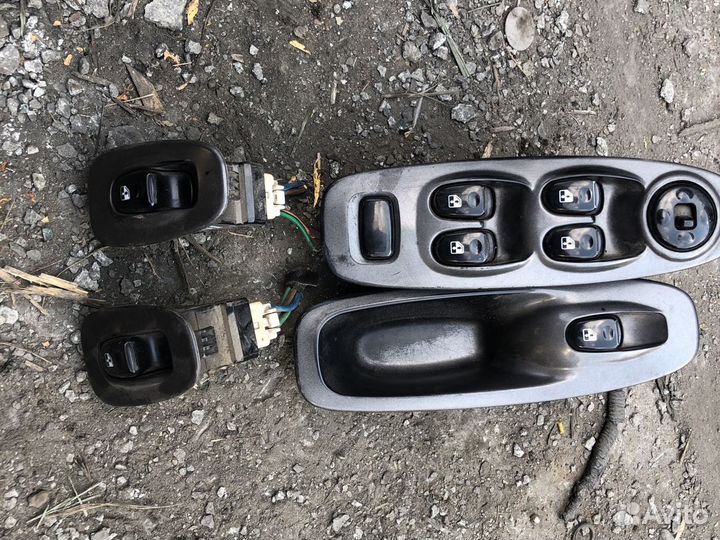 Кнопки стеклоподьемников Hyundai Accent Tagaz