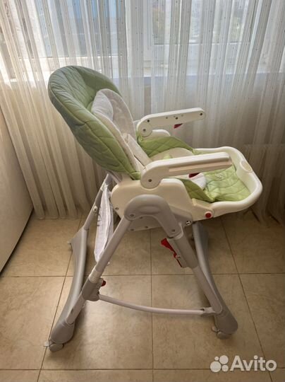 Стульчик для кормления Happy Baby