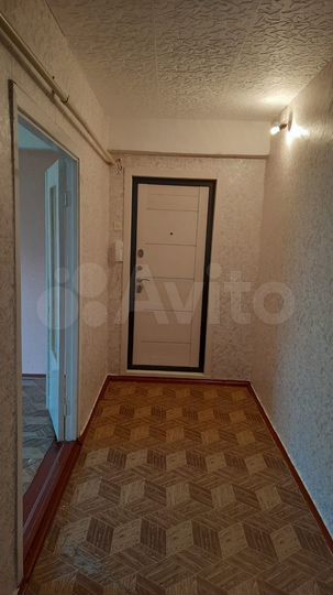 2-к. квартира, 52 м², 2/5 эт.