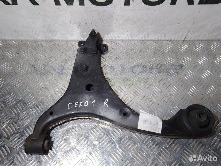 Рычаг передний правый Kia Ceed ED 06-12