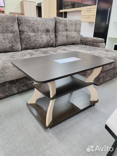 Журнальный стол