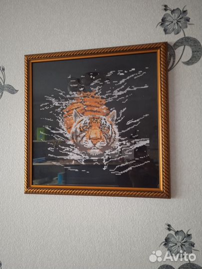 Вышивка в раме