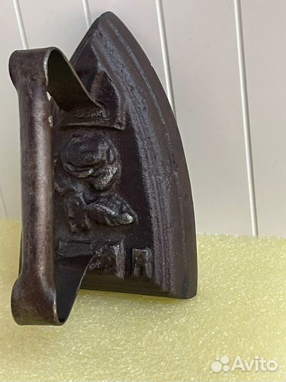 Старинный утюг