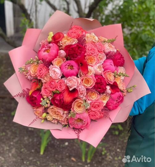 Цветы в корзинах и букеты. Доставка/Самовывоз