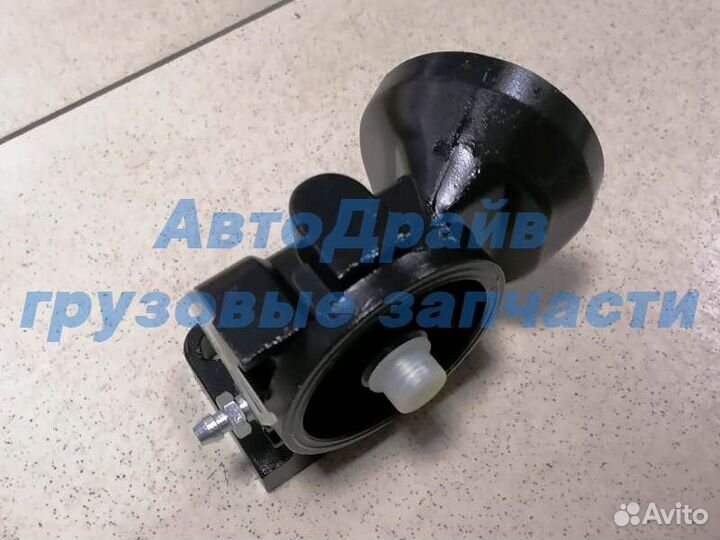 Кронштейн топливного фильтра грубой очистки Ивеко