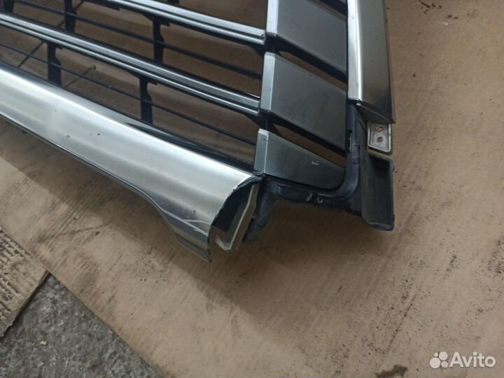 Решетка радиатора Lexus LX 3 (2015-н.в) 5311260230