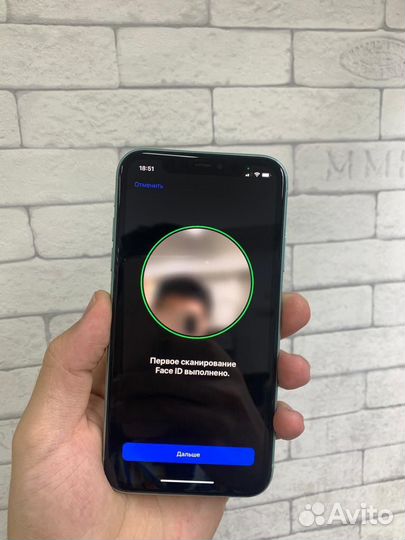 Телефон iPhone 11
