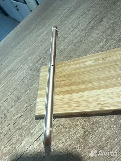 iPhone 8, 64 ГБ