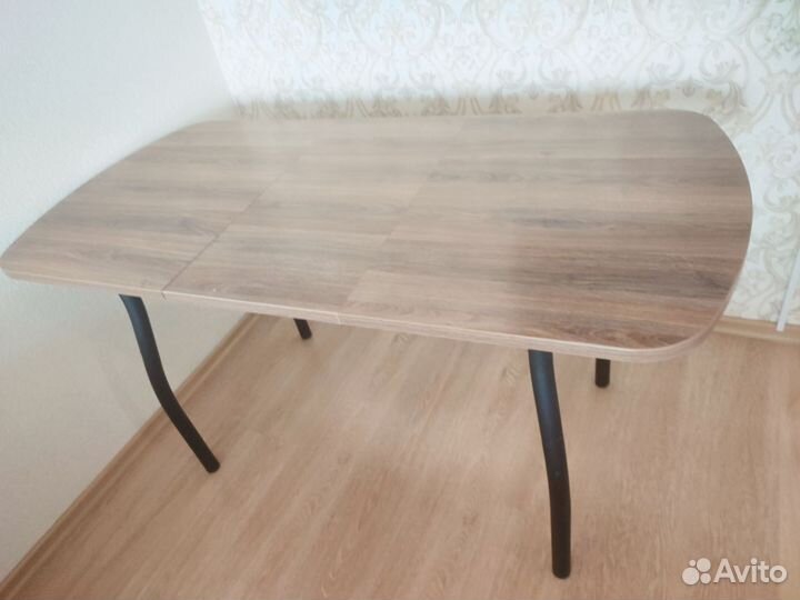 Кухонный стол